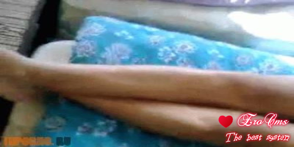 Узбек снимает свою спящую, голую жену